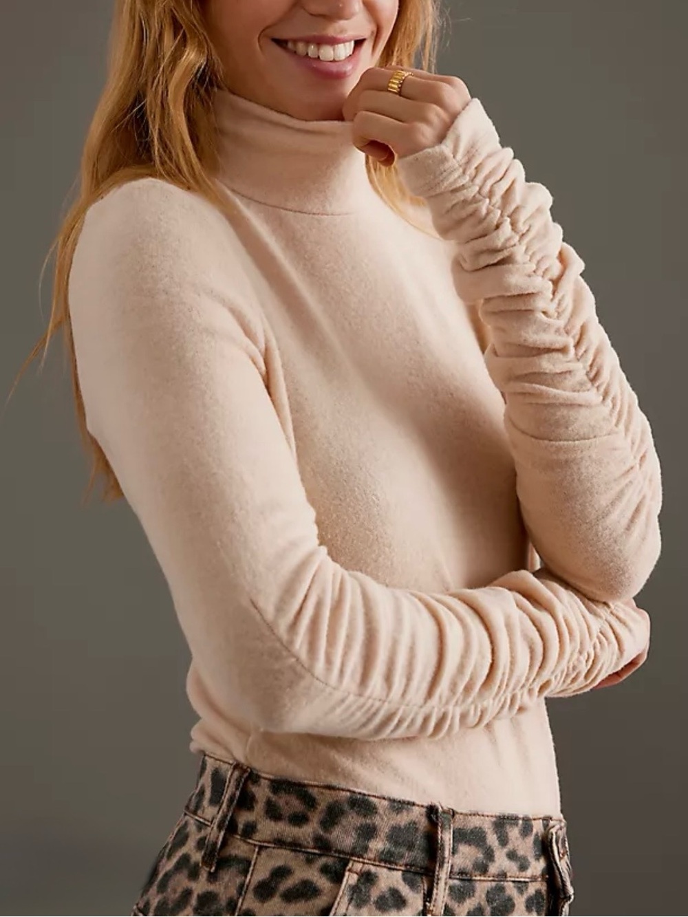 NWT Anthropologie Women's Ruched-Sleeve Turtleneck Sweater - Blush